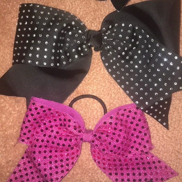 Lot of cheer bows! - Picture 2 of 3